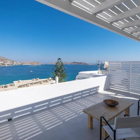 Lorenzo And Paros Apartman Náusza