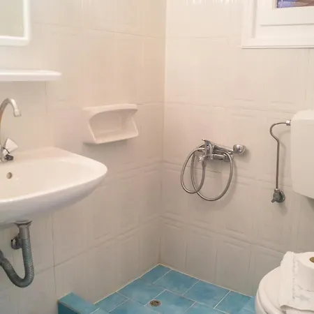 Lorenzo Studios Науса