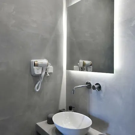 Lorenzo And Paros Apartman