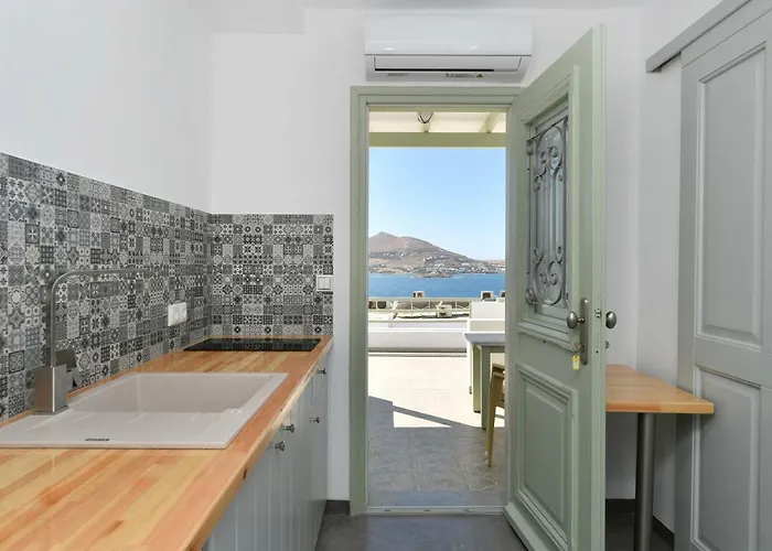 Lorenzo Studios Apartment Naousa (Paros)