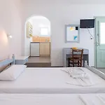 Lorenzo And Paros Appartement *