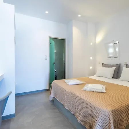 Lorenzo Studios Naousa (Paros)