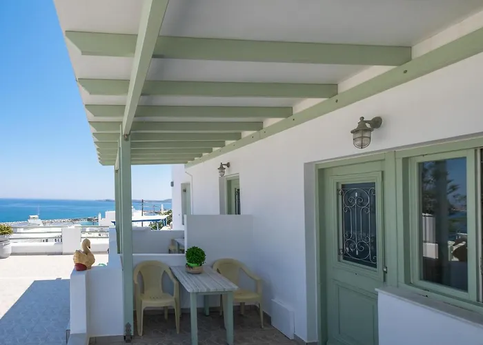 Lorenzo Studios * Naousa (Paros)