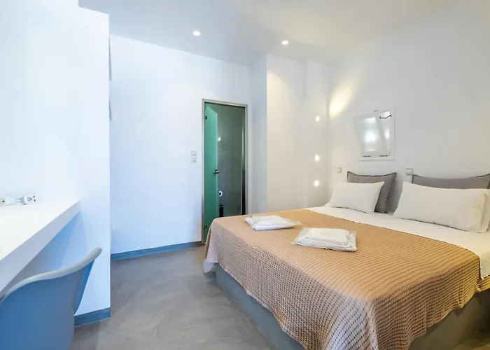 Lorenzo Studios Naousa (Paros)