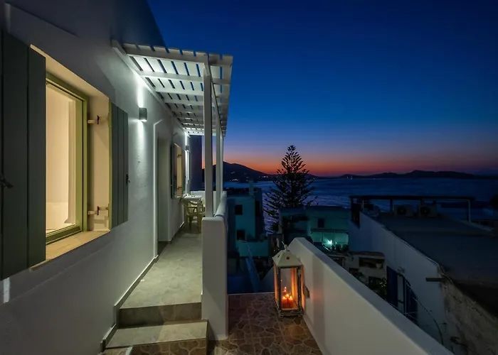 Lorenzo And Paros Apartament Nausa