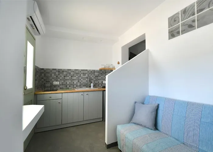 Lorenzo And Paros Apartament